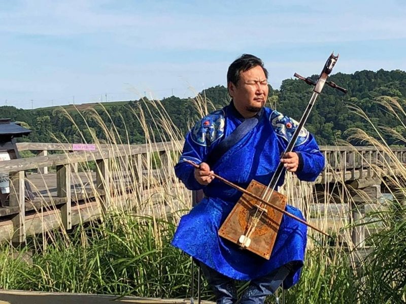 馬頭琴：アヨーシ・バトエルデネ